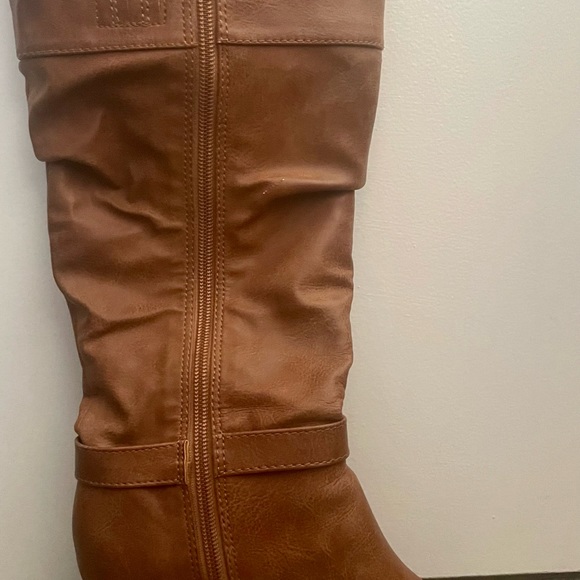 Almond Toe Boot - Picture 3 of 3